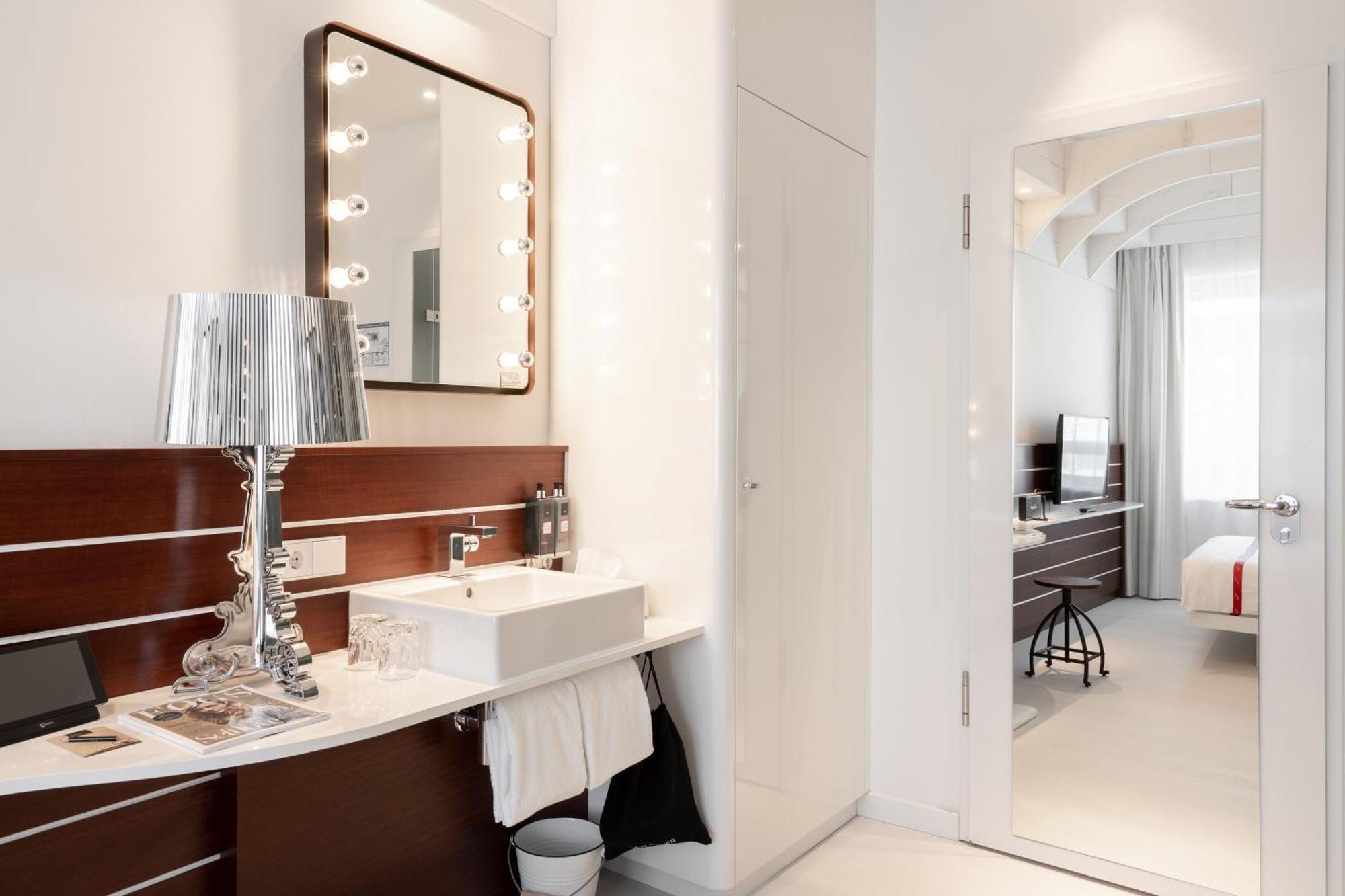 Ruby Lotti Hotel Хамбург Екстериор снимка